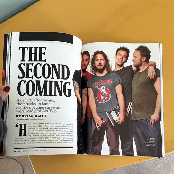 Rolling Stone Pearl Jam Special Collectors Edition Magazine - Picture 8 of 11